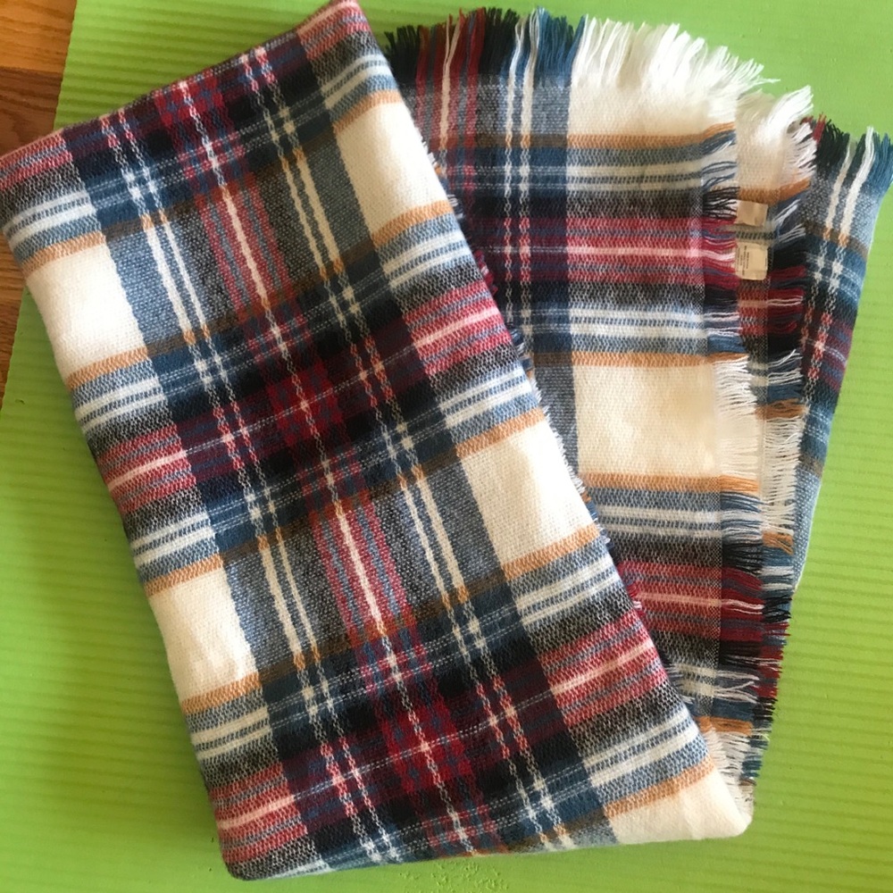 Loft scarf / sawal